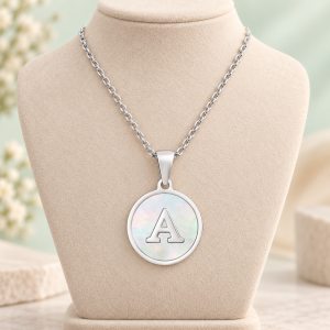 collar inicial letra para mujer regalo acero inoxidable chapa de oro okami joyeria queretaro